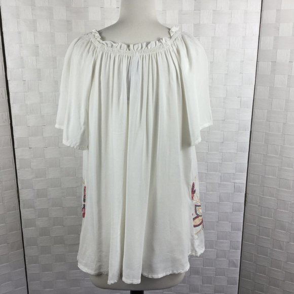 Solei White Peasant top, beautiful embroidery, - Picture 2 of 7